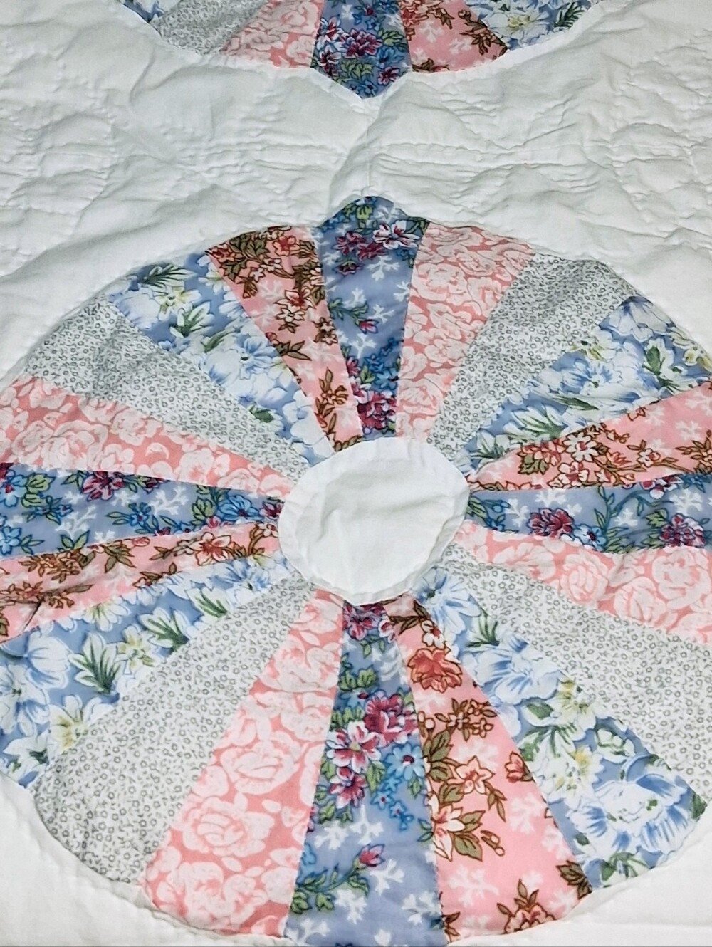 Missouri Quilt Co./Yoda Fabrics RN85817 84x80 King Handsewn l Pinwheel Quilt - Picture 4 of 16